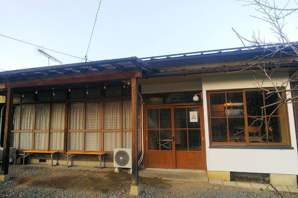 شقة まるまる貸切一軒家 ゆっくり過ごせる民泊 武甲ステイ Yokoze المظهر الخارجي الصورة